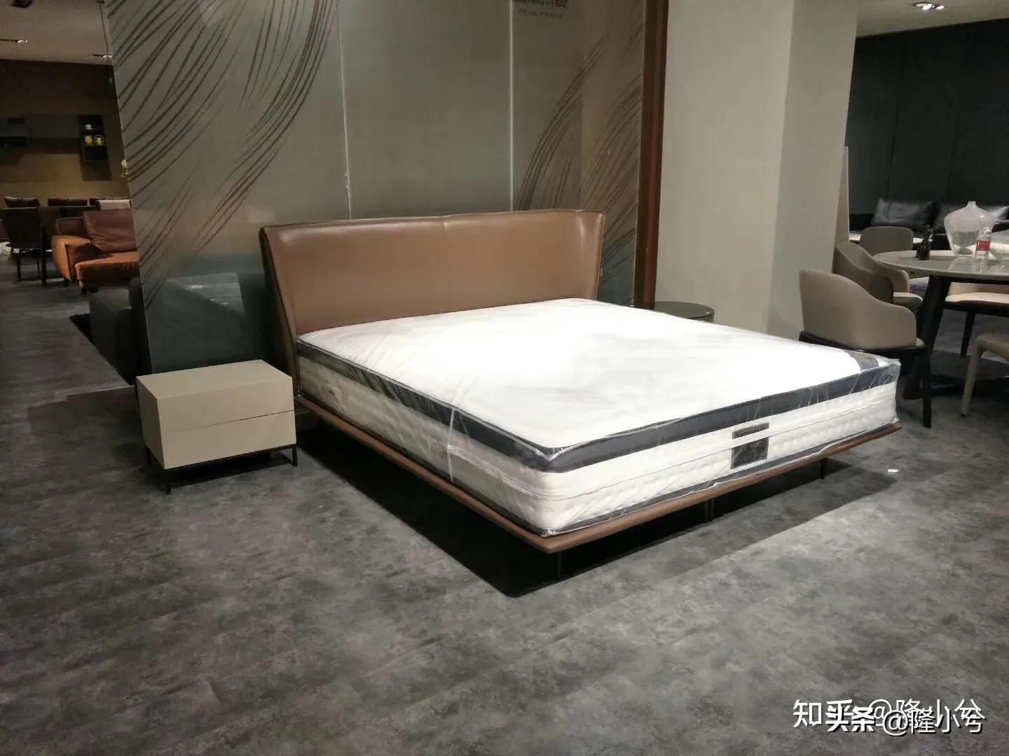 一张生态真皮皮床的成本,实木真皮床生产过程