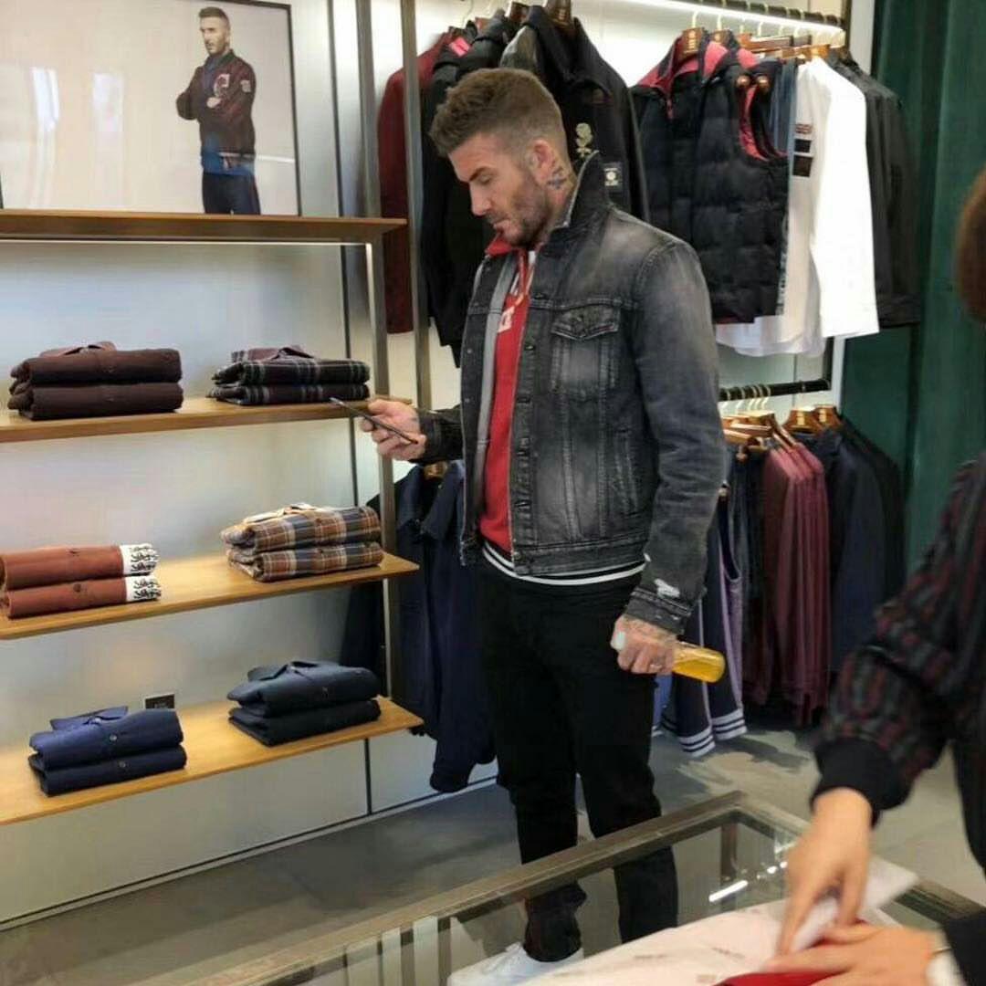 贝克汉姆年轻帅照机场,贝克汉姆帅气有型