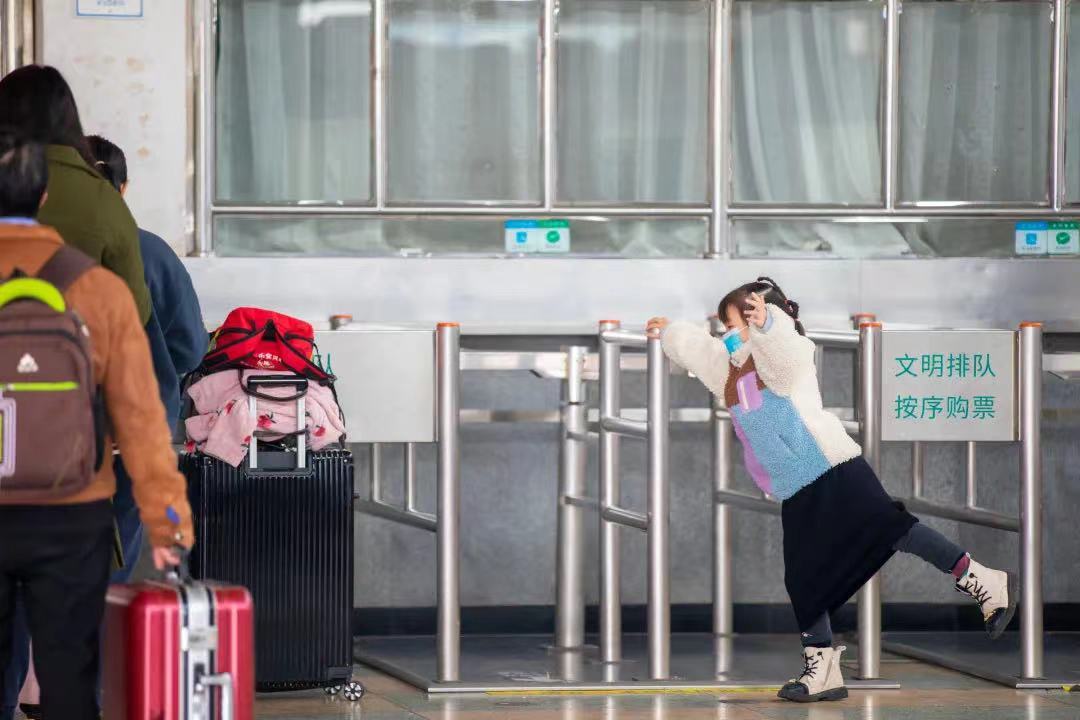 火车票儿童免费乘车申报,买火车票时如何为儿童添加免费票