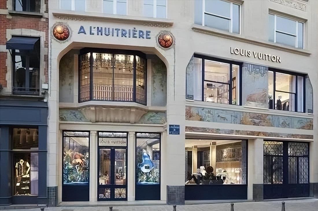 杭州季女士8450元LV拖鞋穿1个星期掉色网友：说明买到真货了