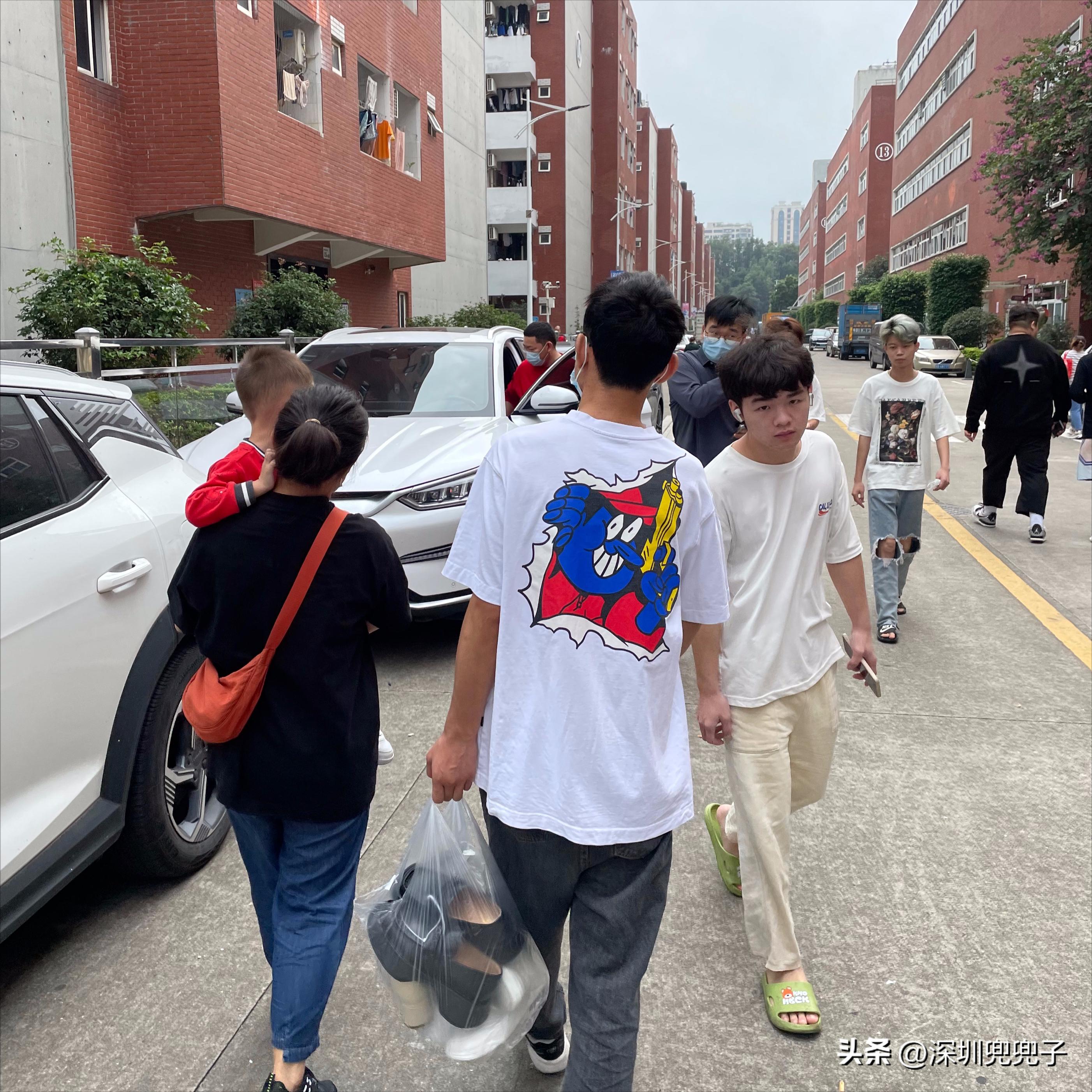 最近很想摆烂该怎么办,本来想摆烂突然决定的文案