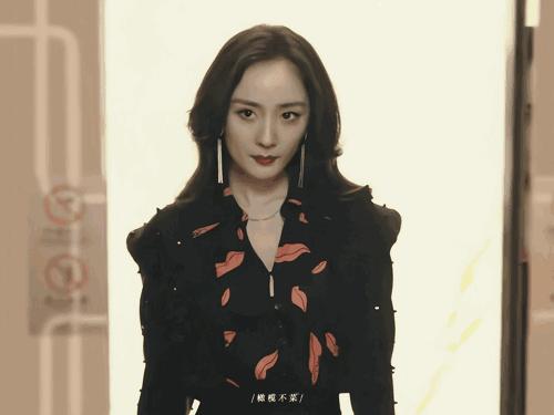 杨幂新剧状态对比,杨幂新剧没有滤镜老态