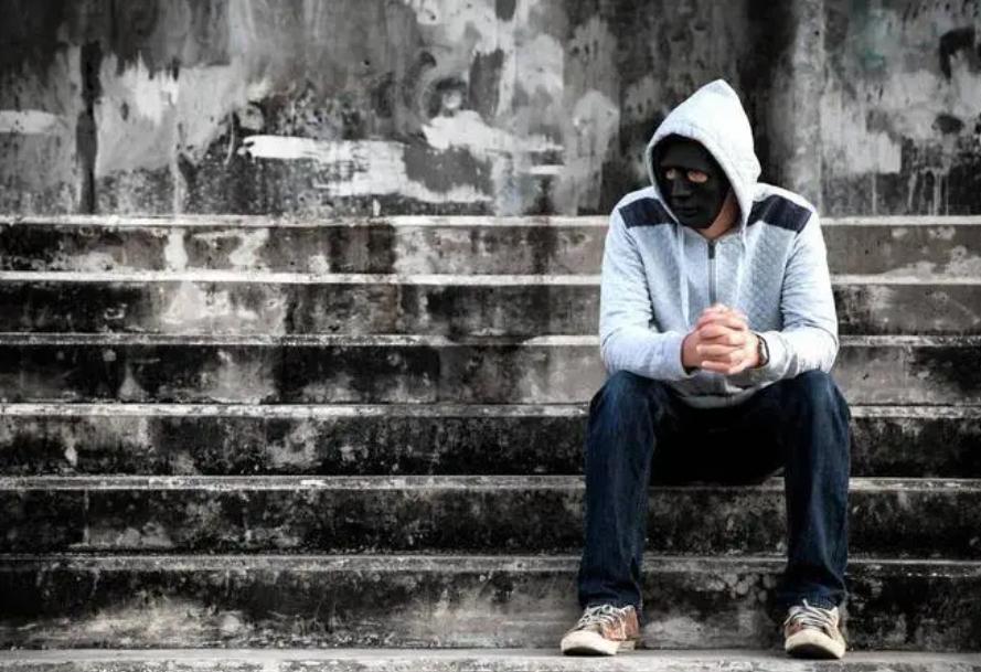 青少年自卑的解决方法,青少年有自卑感怎么疏导