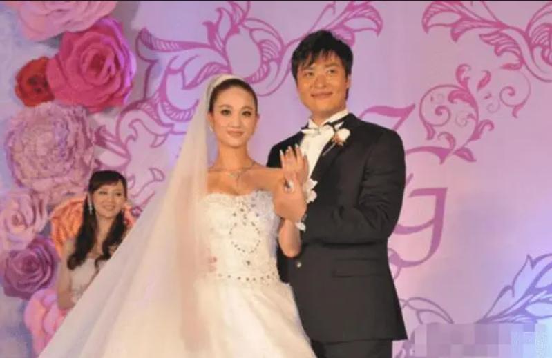 《亮剑》魏和尚：为追演员梦穷到吃狗粮，拍戏患抑郁症，如今怎样