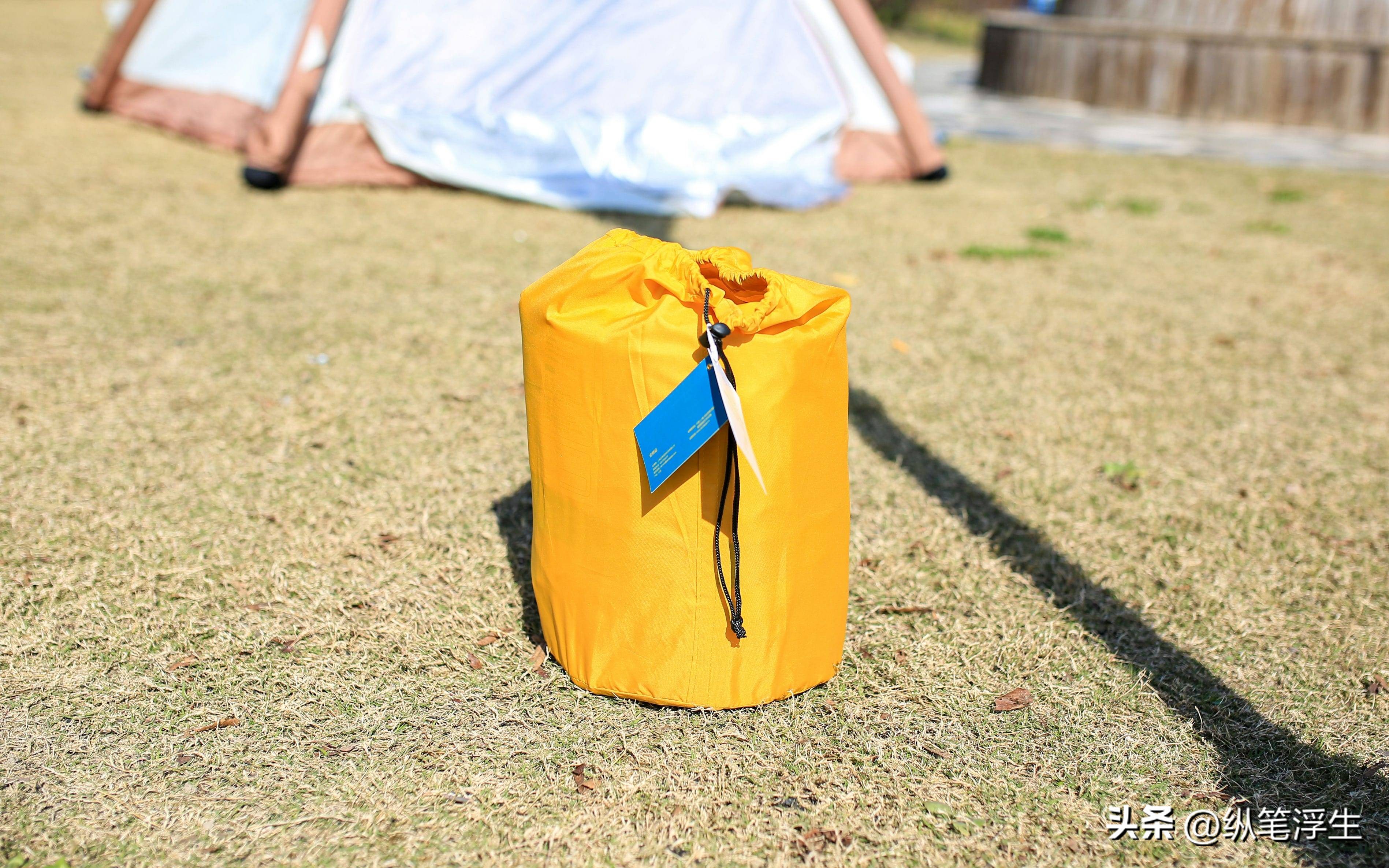 户外露营睡垫选蛋巢还是气垫,户外露营过夜买多厚的睡垫合适