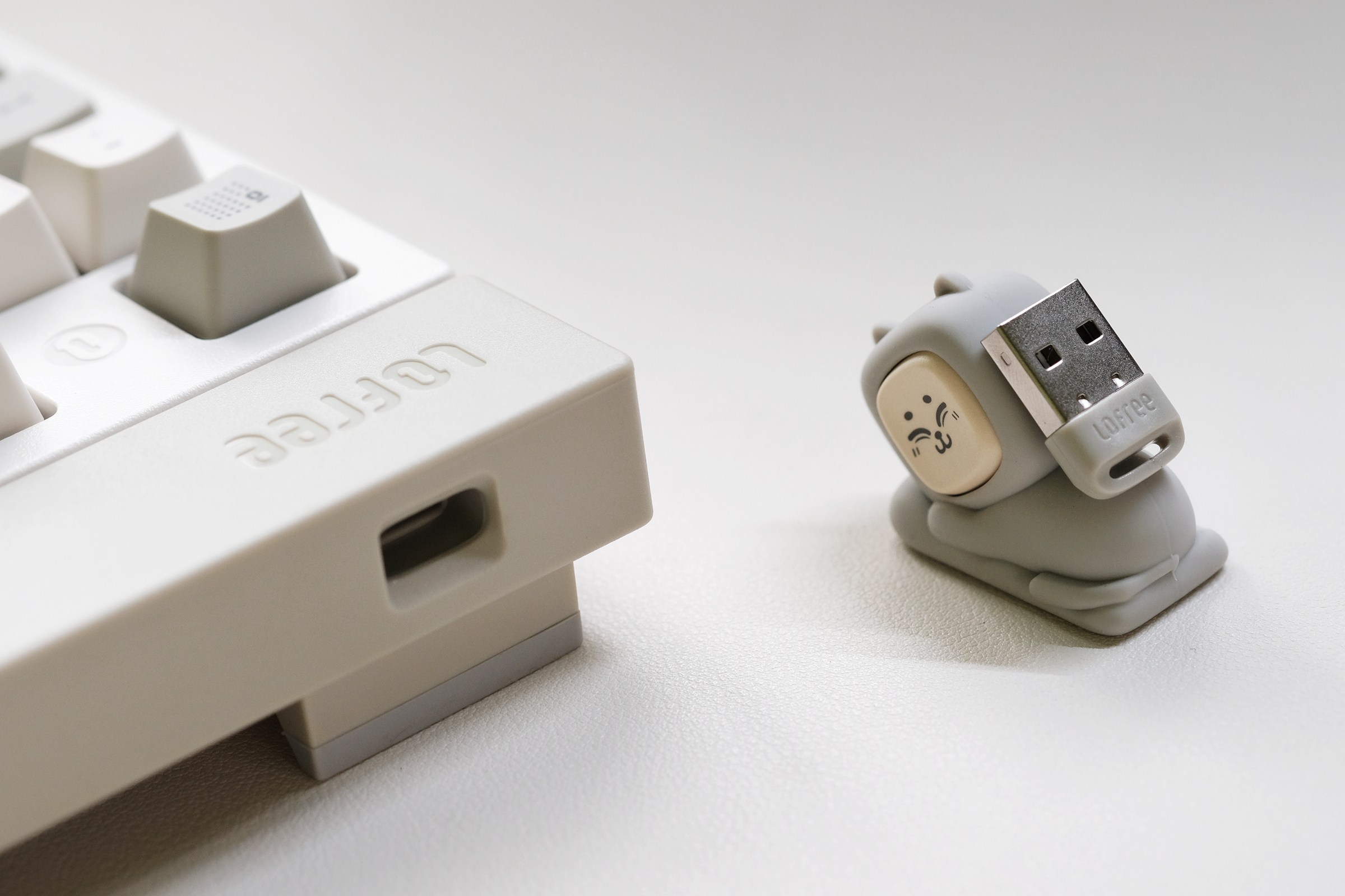 洛斐机械键盘开箱视频,洛斐键盘小方轴