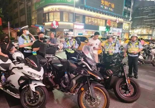 飙车现象与非法改装：社会安全威胁背后的真相