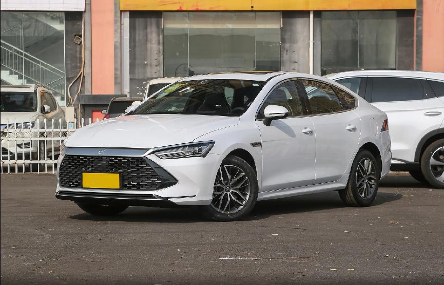 15万买大空间轿车首选这三款,25万预算选什么车看这三款就够了