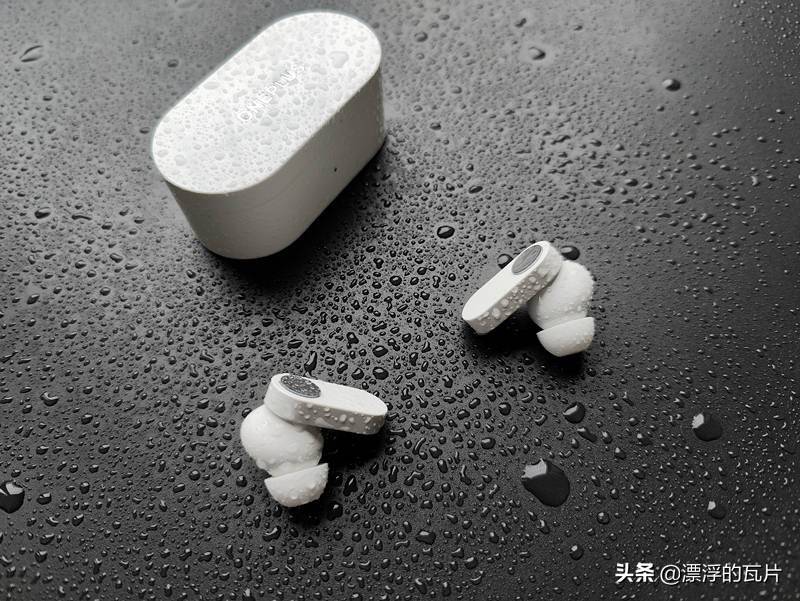 200以下的蓝牙耳机真的不行吗,两百左右开放式蓝牙耳机怎么样