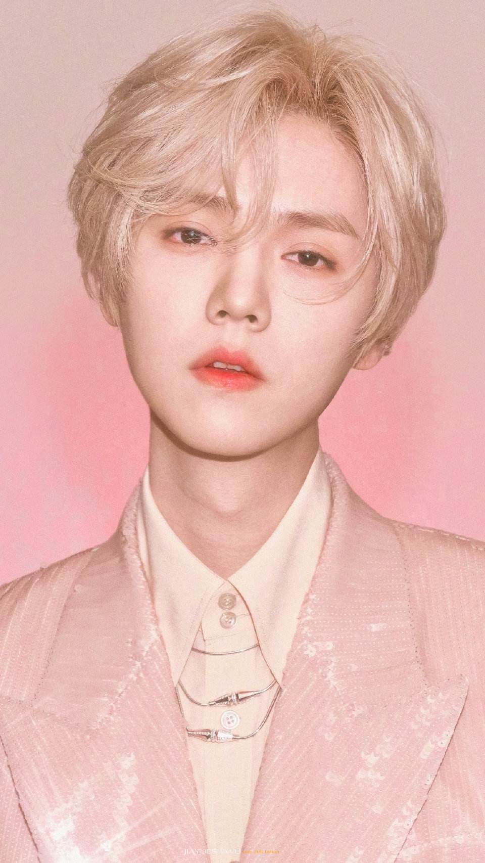 鹿晗是什么时候承认恋情的,鹿晗是什么时候宣布恋情的