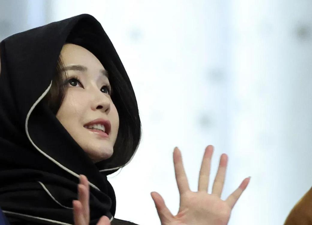 韩第一夫人穿搭,韩第一夫人照片