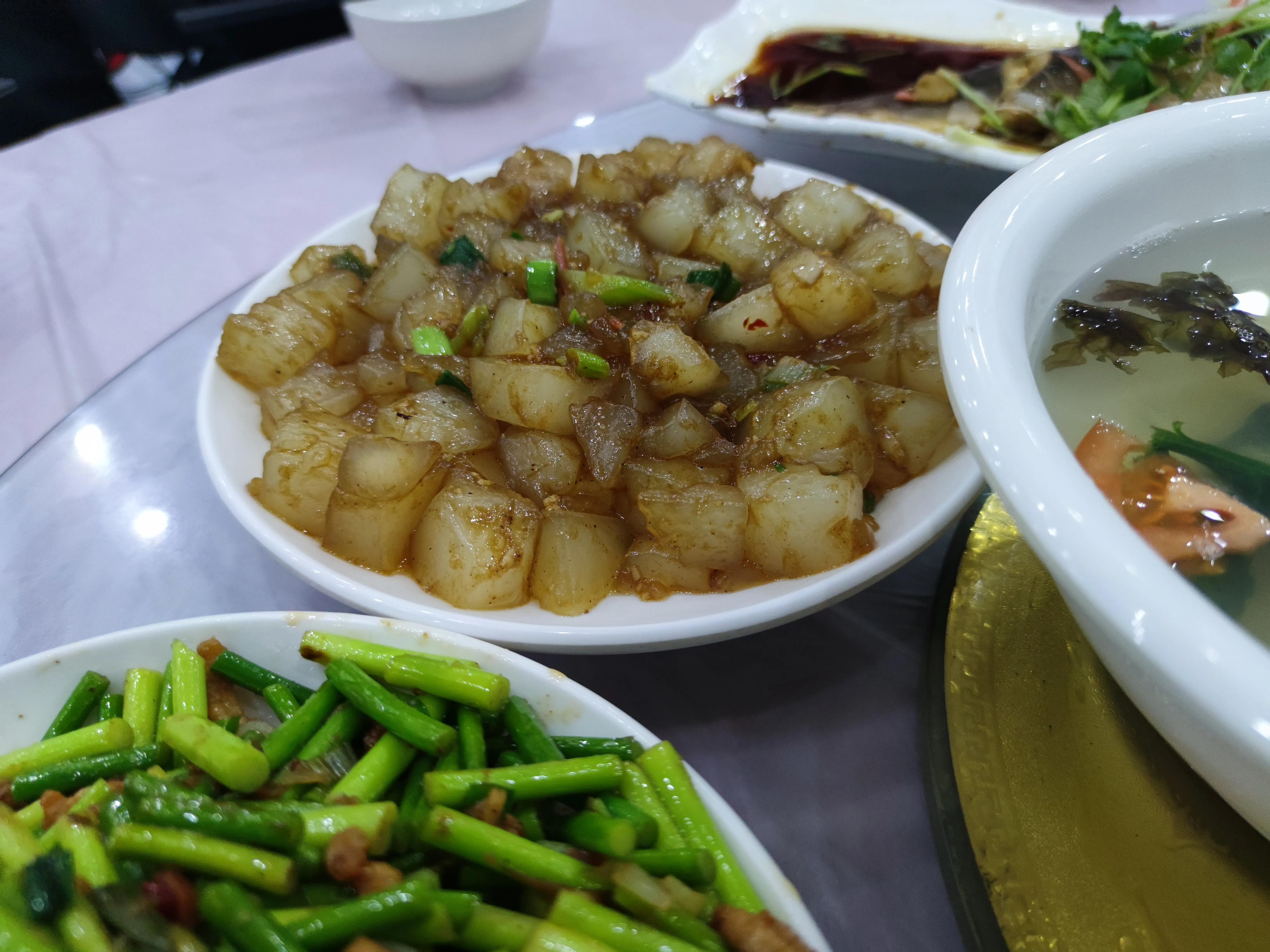 东北小伙13元自助餐,东北小伙吃自助餐视频