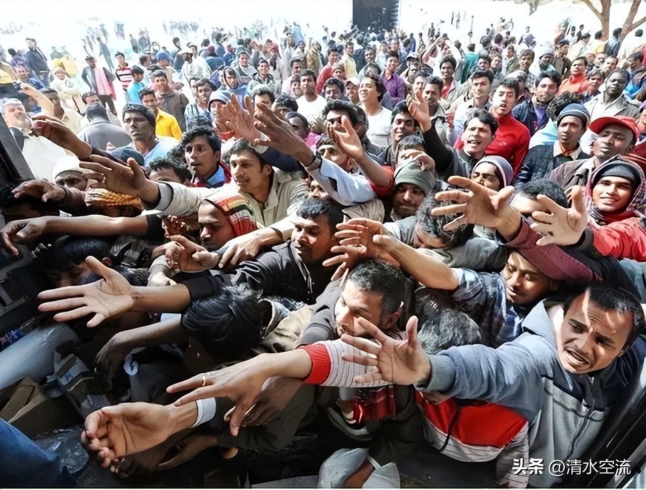 西方国家的所谓*权人**，不过是圣母婊的极度泛滥，最后必然被反噬