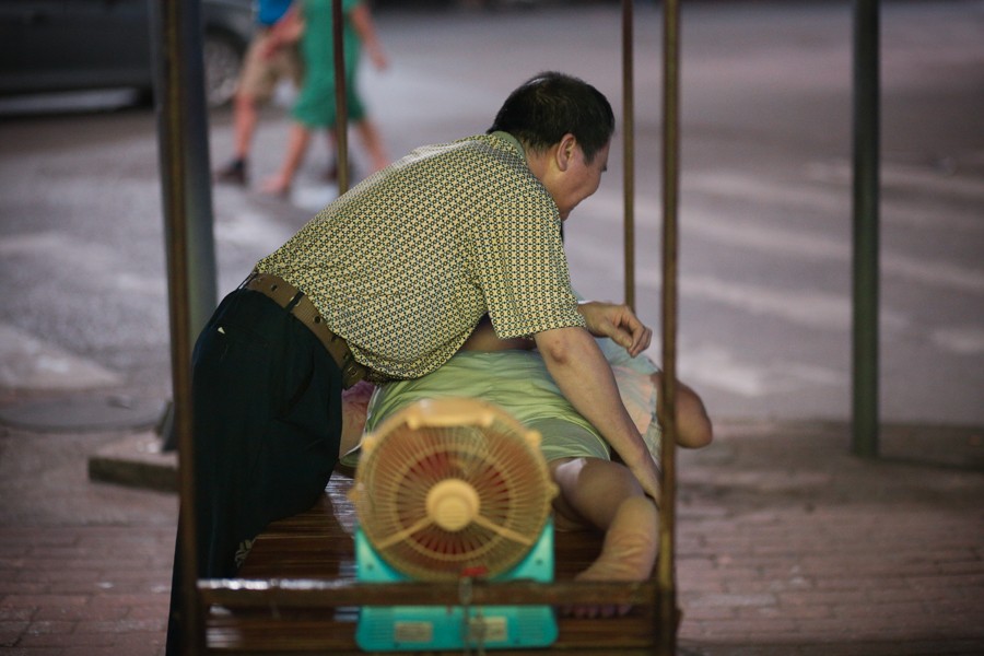 南宁盲人街头按摩,南宁盲人按摩街头