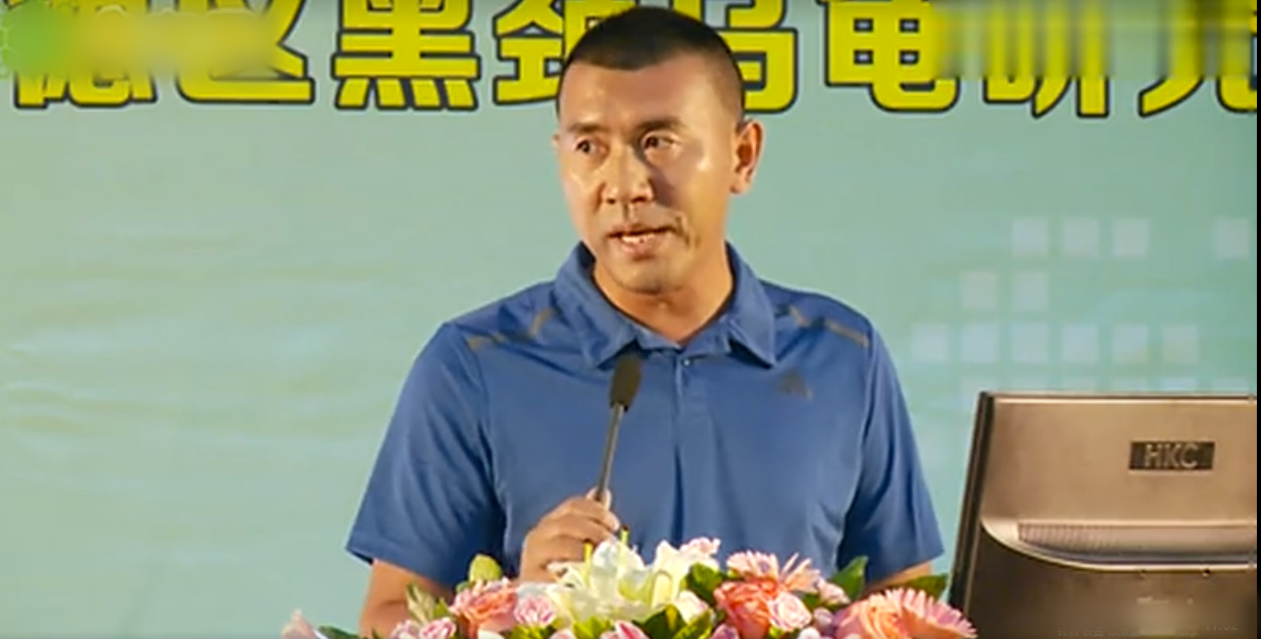 男子养天价乌龟一只龟能卖100,卖乌龟年入百万