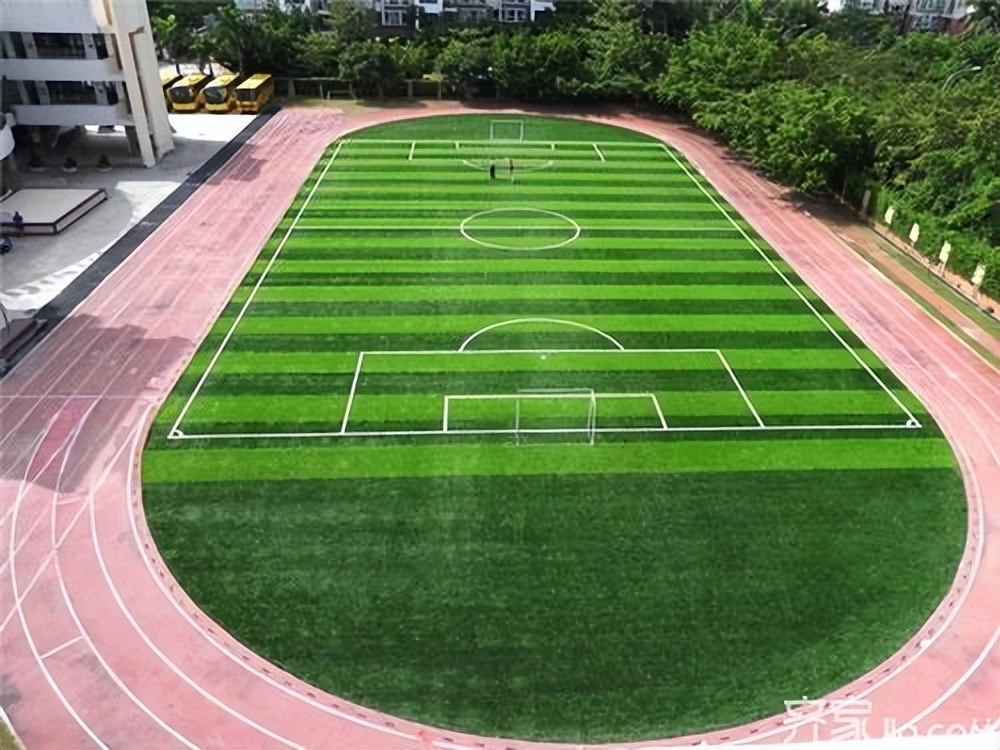 为什么运动场都是南北朝向的,为什么运动场要逆时针跑