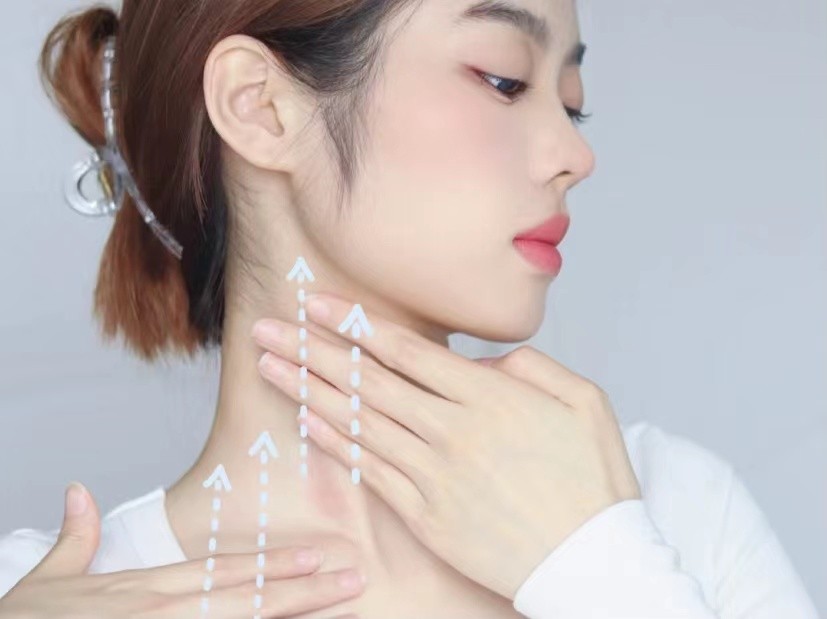 女人睡前揉揉什么穴位,脸部按摩及颈部按摩