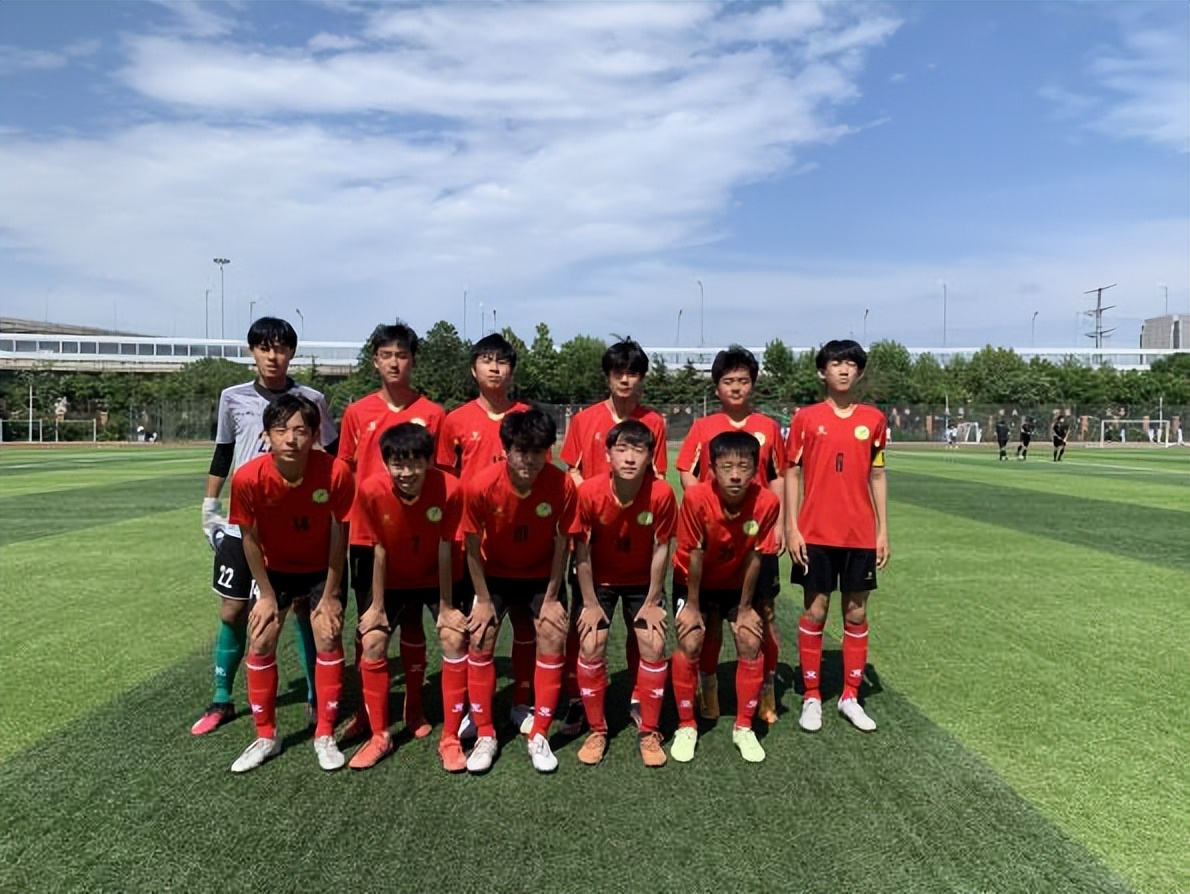 【喜报】又夺冠！城阳区第二实验中学男足成功卫冕“市长杯”足球赛冠军