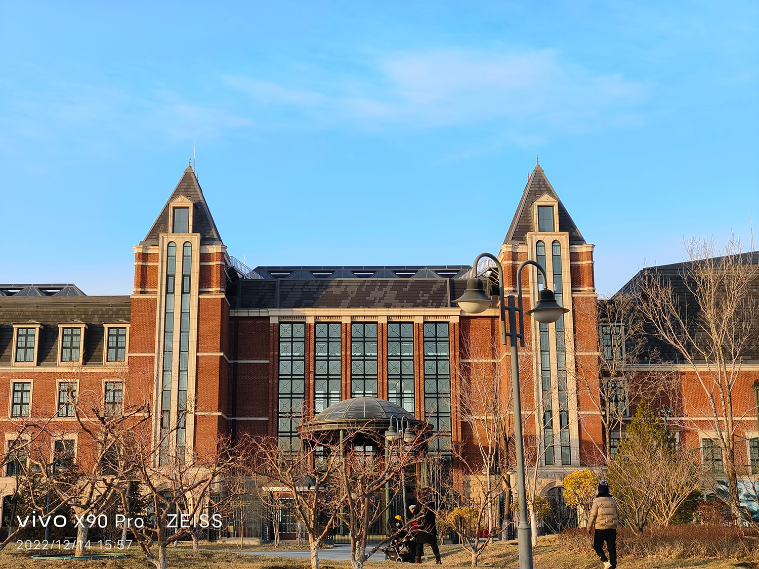 华为mate50和vivox90pro人像对比,华为mate50与vivox90pro拍照对比