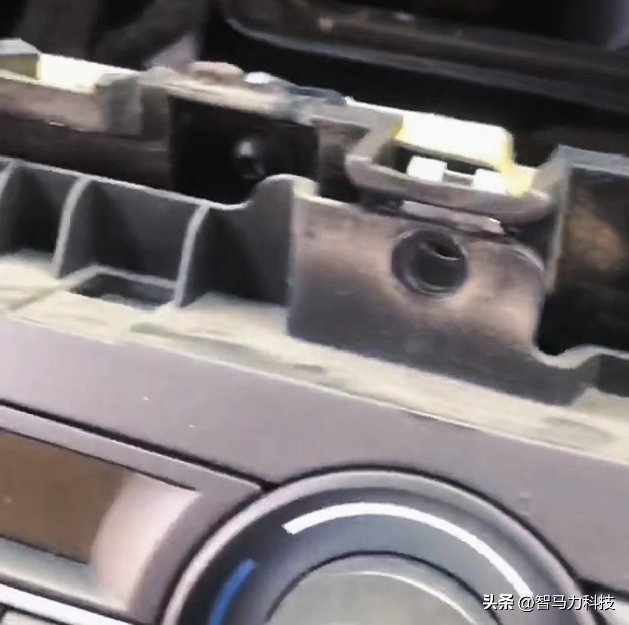 2015骞村疂椹瑇6carplay杩炴帴鏂规硶,瀹濋┈x6鏃犵嚎carplay鐩掑瓙