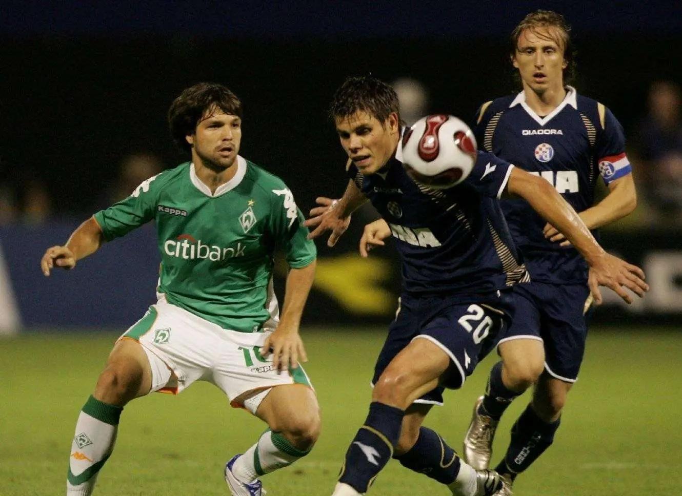 莫德里奇从战火中走来足球记忆,莫德里奇成名白鹿巷闪耀伯纳乌