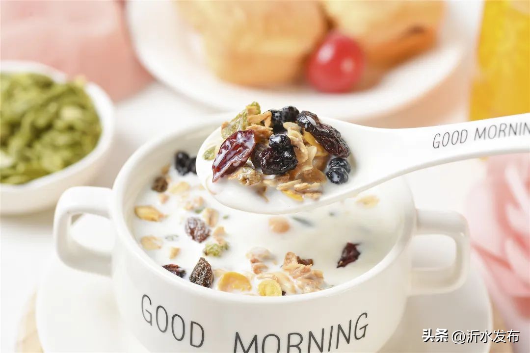 想要高质量睡眠试试这10种食物,四种食物让你一觉睡到大天亮