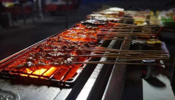 刚刚,我把月入2万元的烧烤店关掉了:表面风光,辛酸自己知道