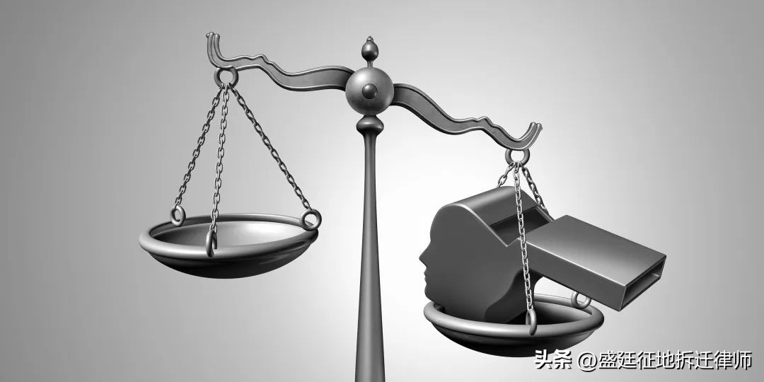 阻拦合法强拆怎么处理,遇强拆报警后警察不制止咋办