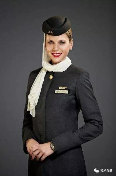 空姐制服每个年代的设计理念,中国国际航空空姐制服设计