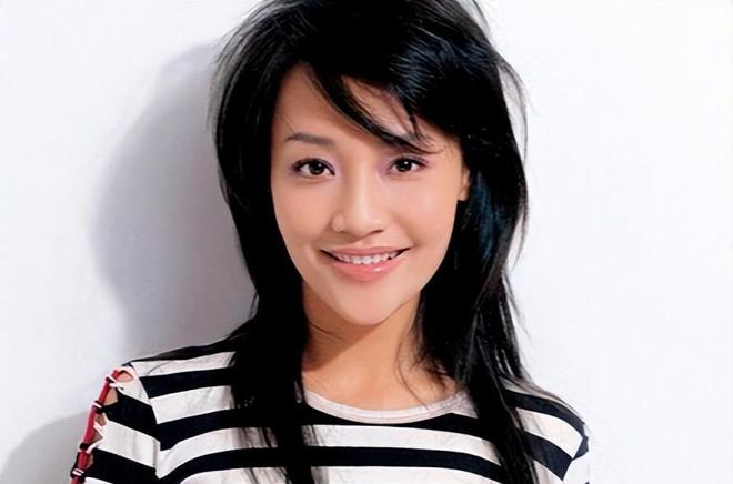 割喉去世的案例,被捅刀身亡的10位明星