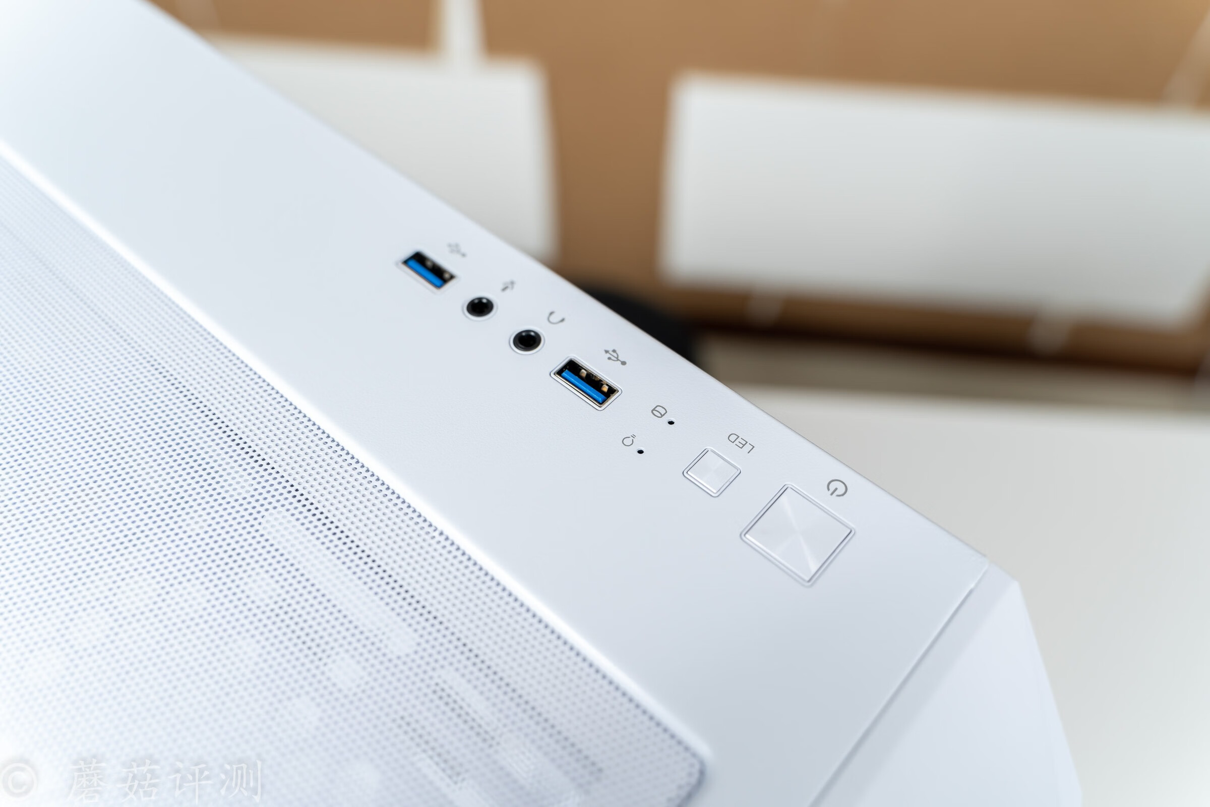 安钛克性价比最好的机箱,散热好不积灰的机箱