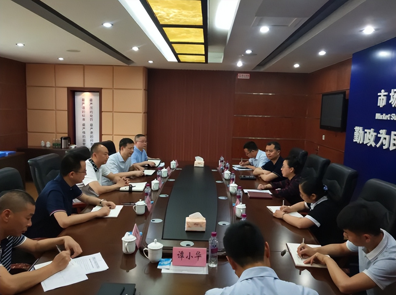 公务员中这6个单位最吃香,公务员的十个好专业