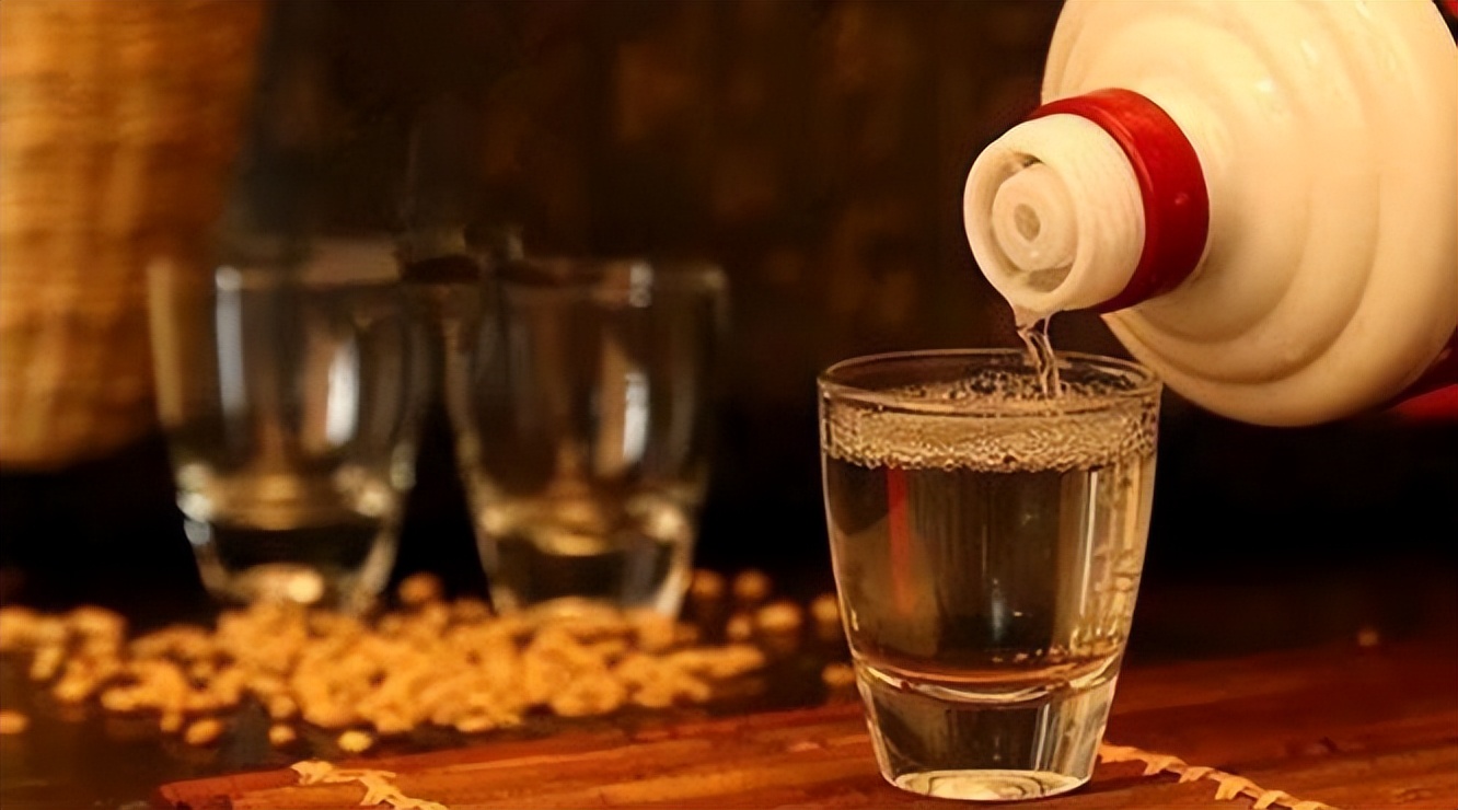 众人饮酒醉原文,众人饮酒合群