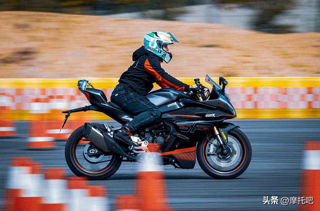 摩托车轮胎300-18和9090-18通用吗,摩托车轮胎选择哪种比较好