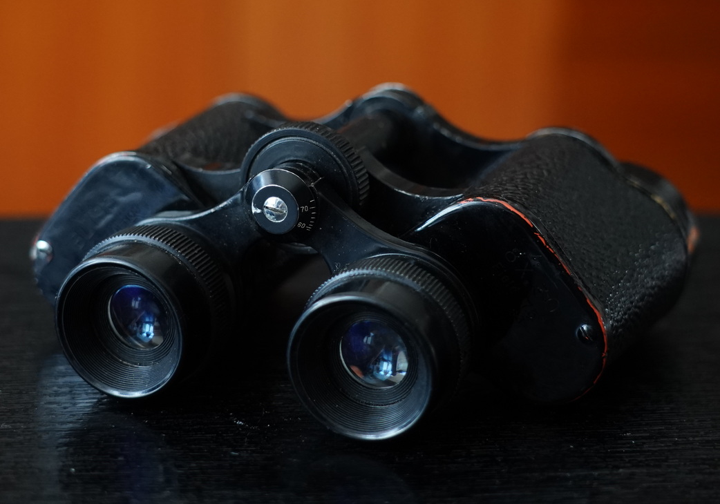 战争时期的老式军用望远镜,战争年代的18倍望远镜