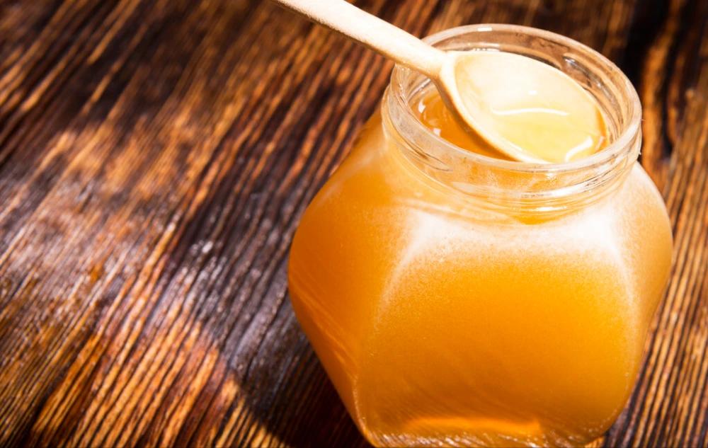 如何区分蜂蜜是纯的还是勾兑的,市场上的假蜂蜜是用什么勾兑的