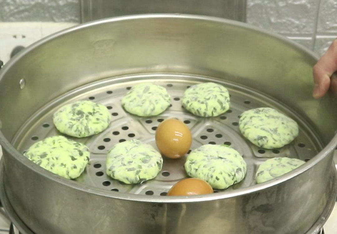 中老年人补钙吃这十种食物最有效,中老年人喝牛奶还是奶粉补钙好