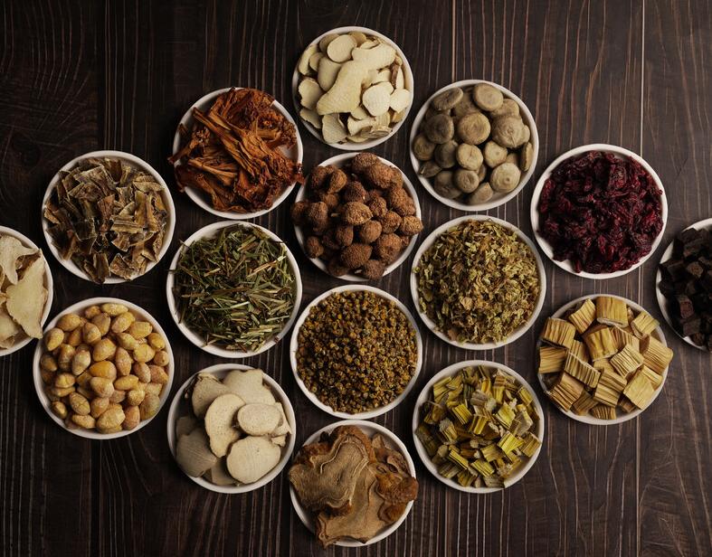 经常头部疼痛难忍，恶心欲吐，中医一招，标本兼顾调头疼