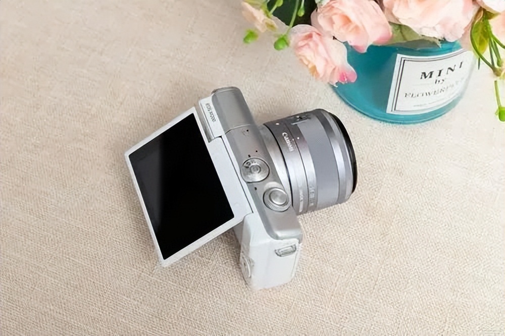 入门级相机推荐预算2000左右,2023公认的最好入门级单反相机