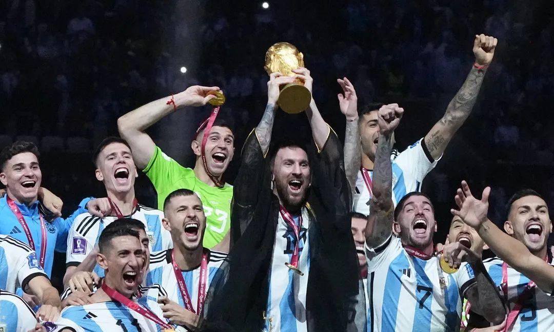 梅西亲签球衣值得收藏吗,梅西签名球衣哪年最值得收藏