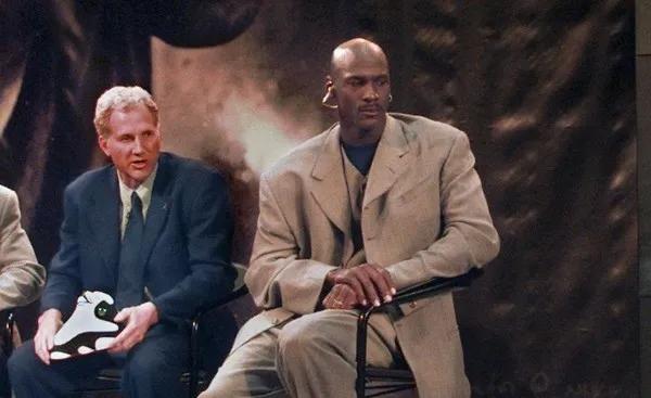 airjordanjumpman黑白,jordanjumpman短袖背后全是logo