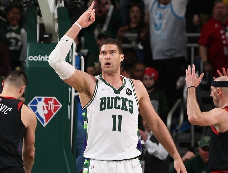 美媒评现役前十中锋,美媒中锋排名nba历史前十