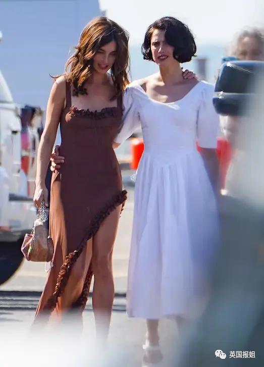 霉霉演唱会美国小姐开场自我介绍,霉霉与打雷姐现身超级碗