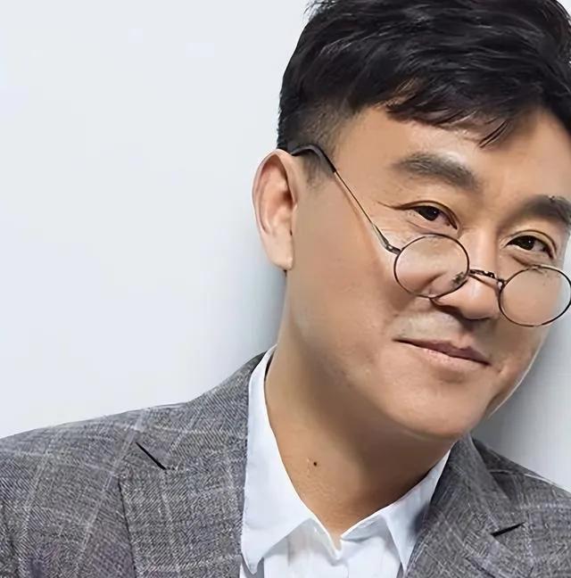 24年后再看何冰，才明白一顿饭就把老婆娶回家，到底有多幸运