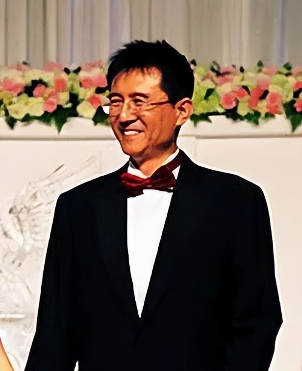 袁立红毯事件完整视频,袁立红毯事件完整版