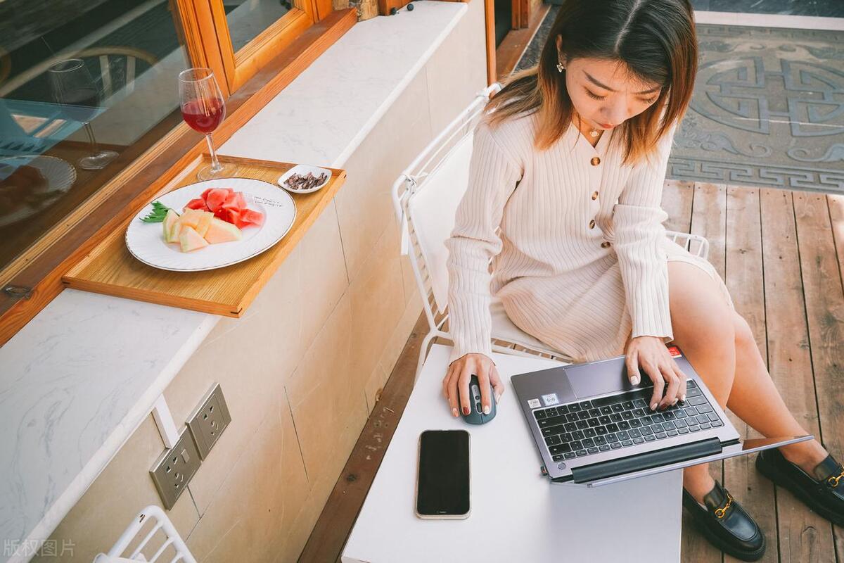 18岁刚参加完高考感染艾滋病,18岁女孩染上艾滋