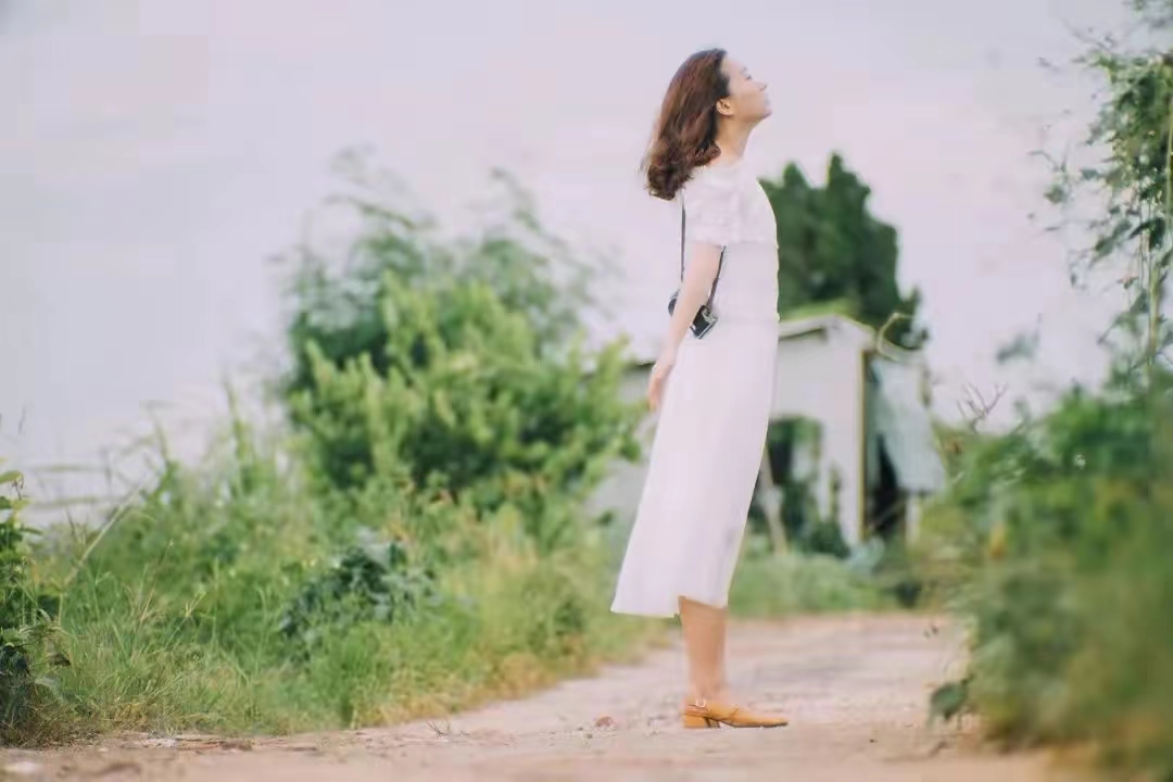 为什么今年很多人说钱越来越难挣了,普通老百姓该怎么应对?