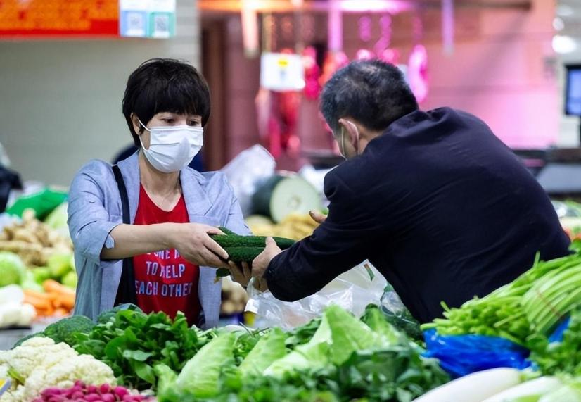 买得起的都在涨买不起的都在跌,通缩一定会降价吗