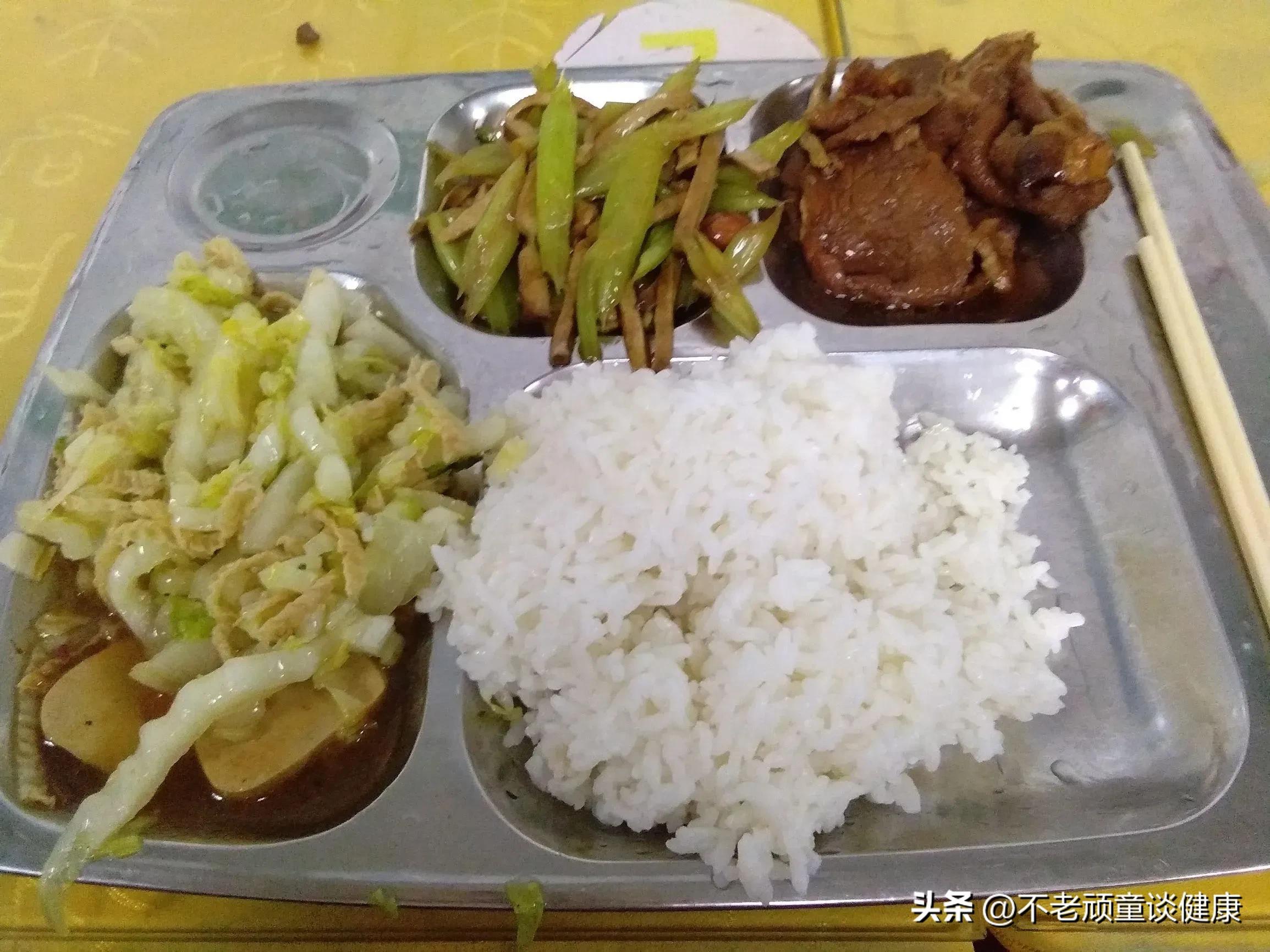 吃完饭就犯困是什么原因怎么注意,吃完饭就犯困是生病了吗