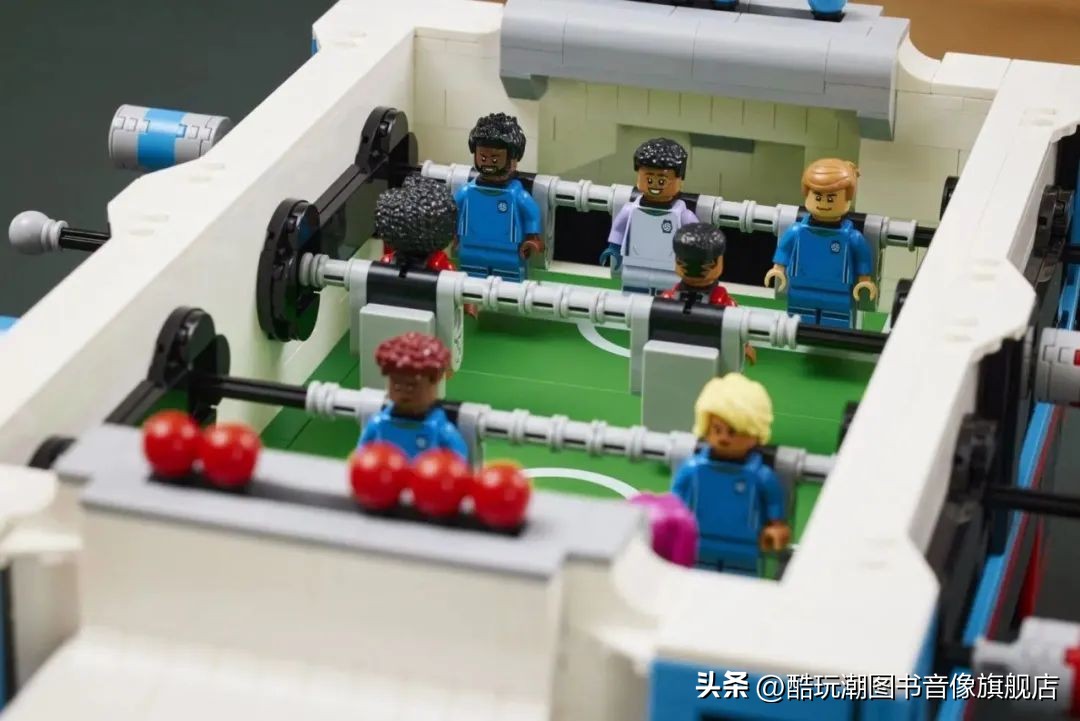 乐高19.9元100个小颗粒,乐高11月新品桌上足球测评